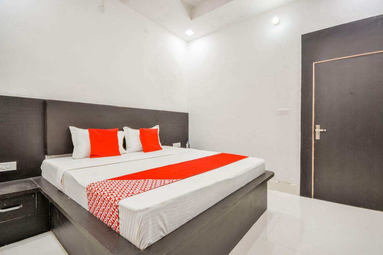 Oyo 43505 Hotel The White House Hisār Exterior foto